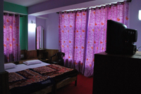 Hotel Holiday Inn, Middle Pelling